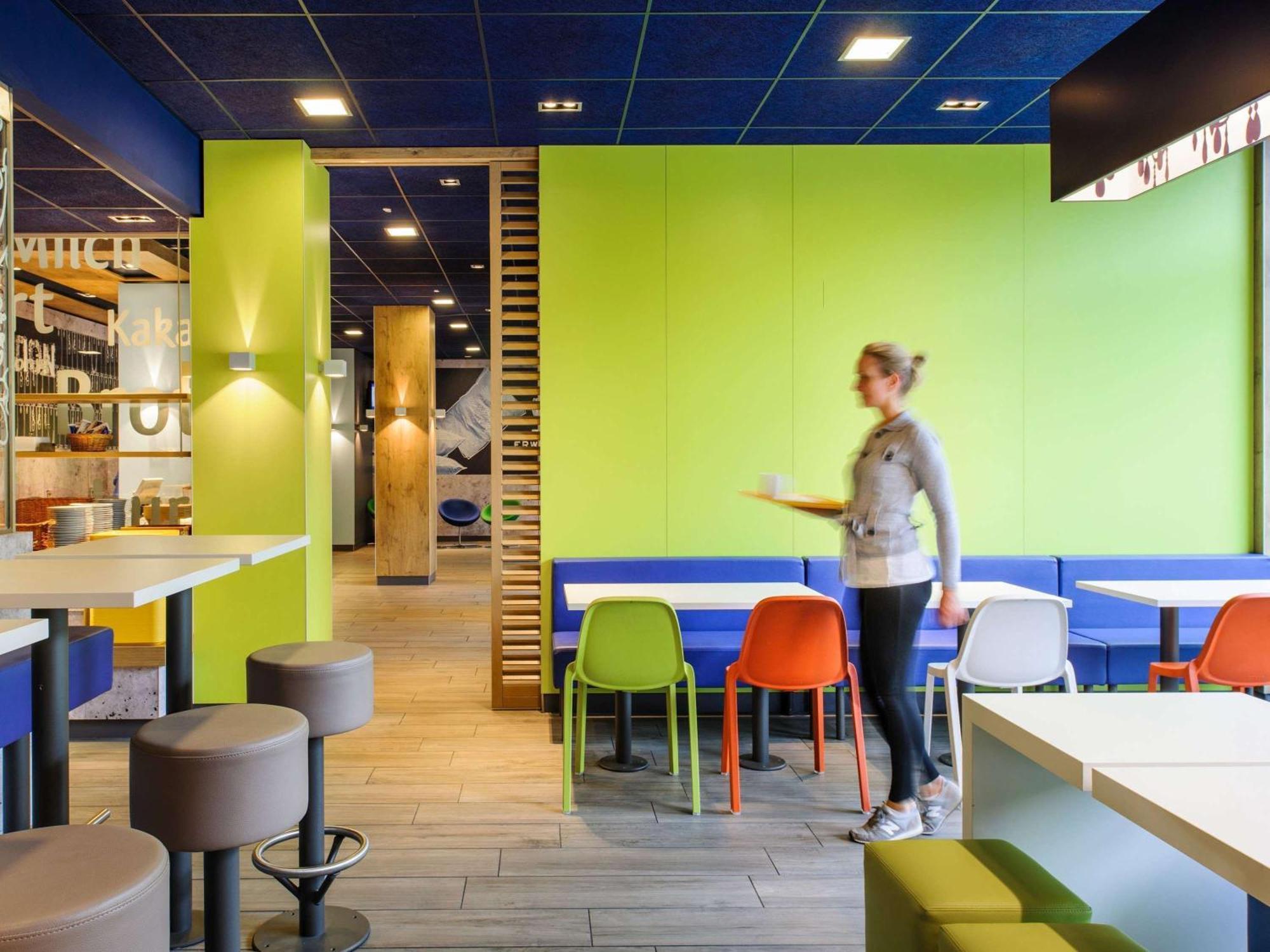 Ibis Budget Hannover Hbf Bagian luar foto