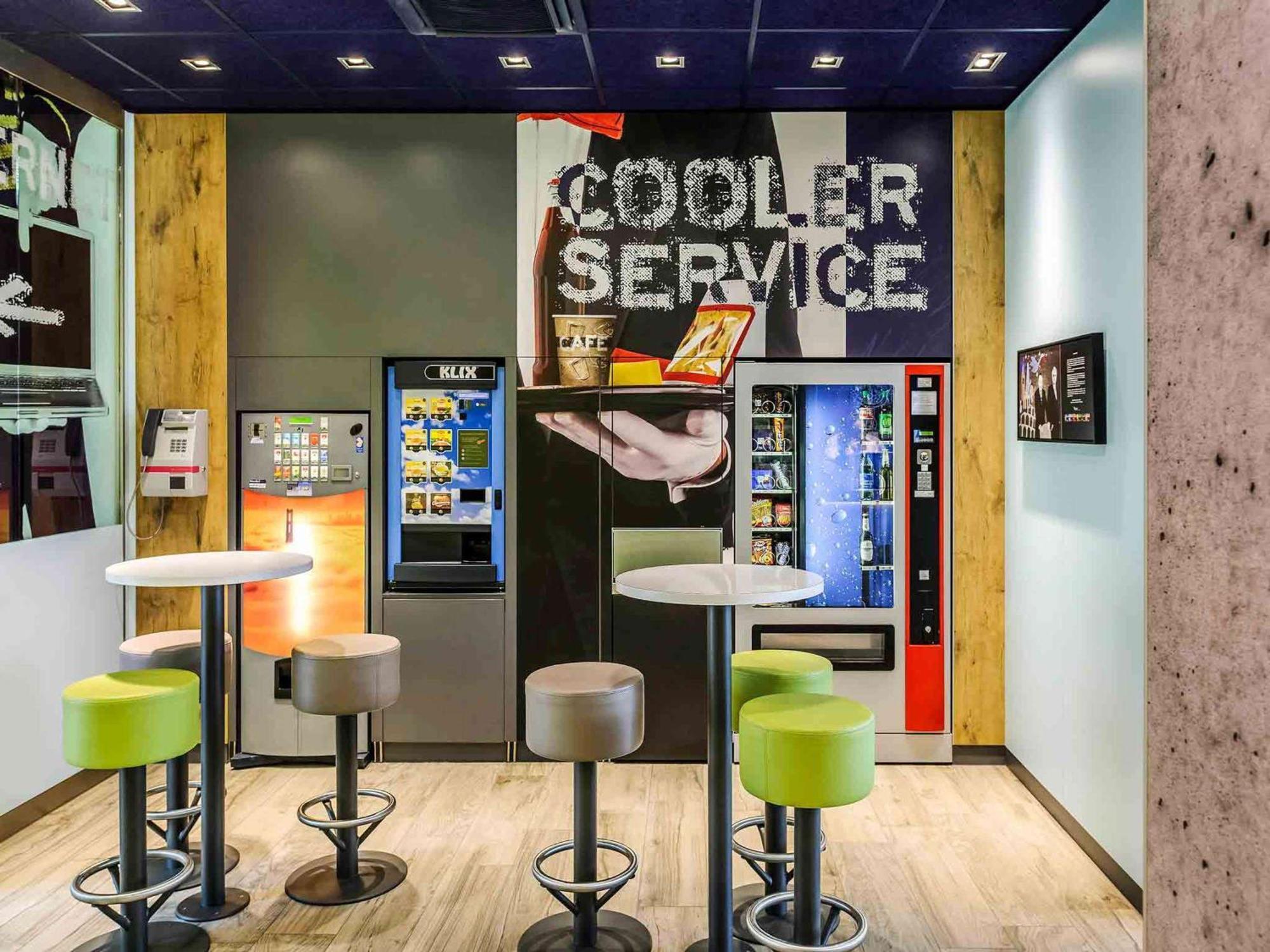 Ibis Budget Hannover Hbf Bagian luar foto